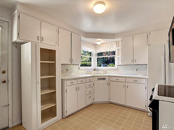 5th image of 14746 25th Ave NE