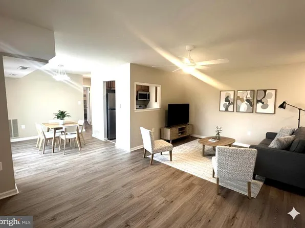 12701 Dara Dr APT 303, Woodbridge, VA 22192