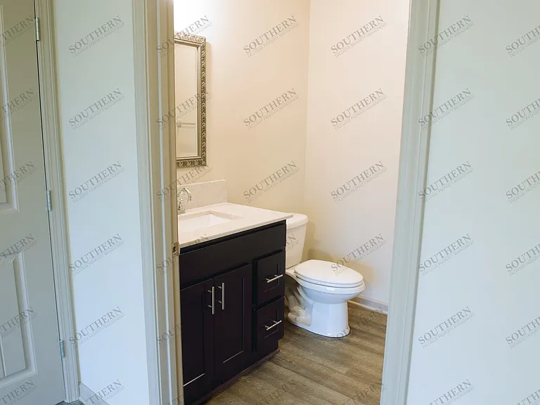 319 Trista Ln — Photo 9
