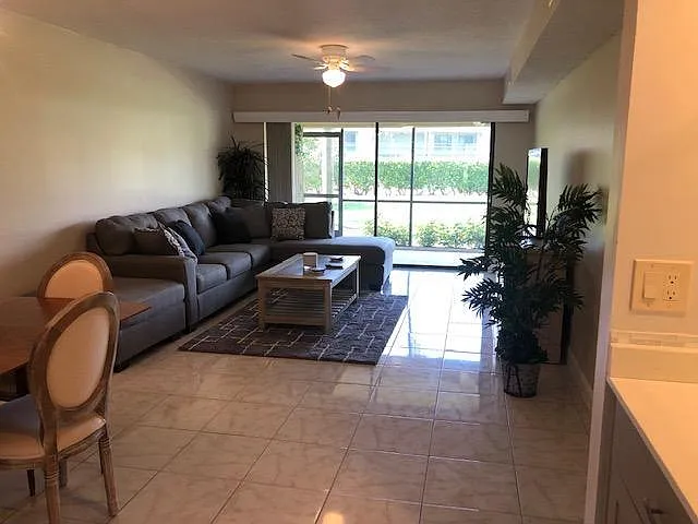 901 Pinecrest Cir #B — Photo 10