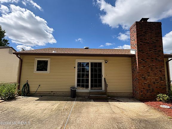4th image of 156 Seaview Avenue