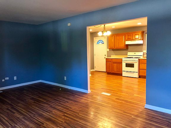 4th image of 2117 E Sauk Trl
