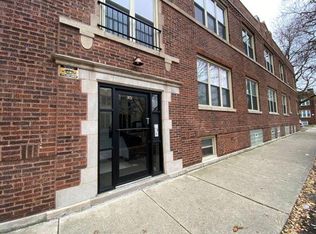 3651 W School St #1E, Chicago, IL 60618