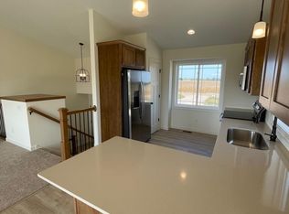 3462 328th Ave NE, Cambridge, MN 55008