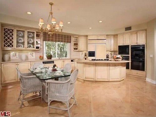 5th image of 3855 Winford Dr