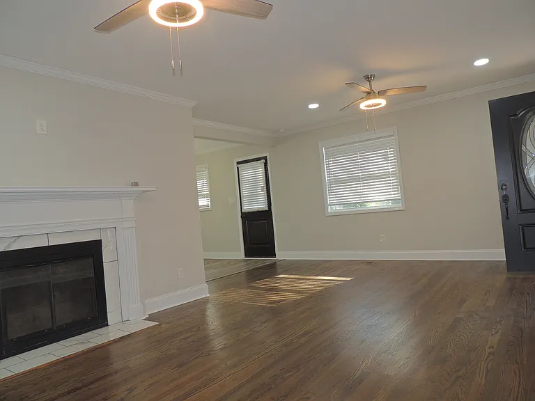 2025 Womble Dr — Photo 7