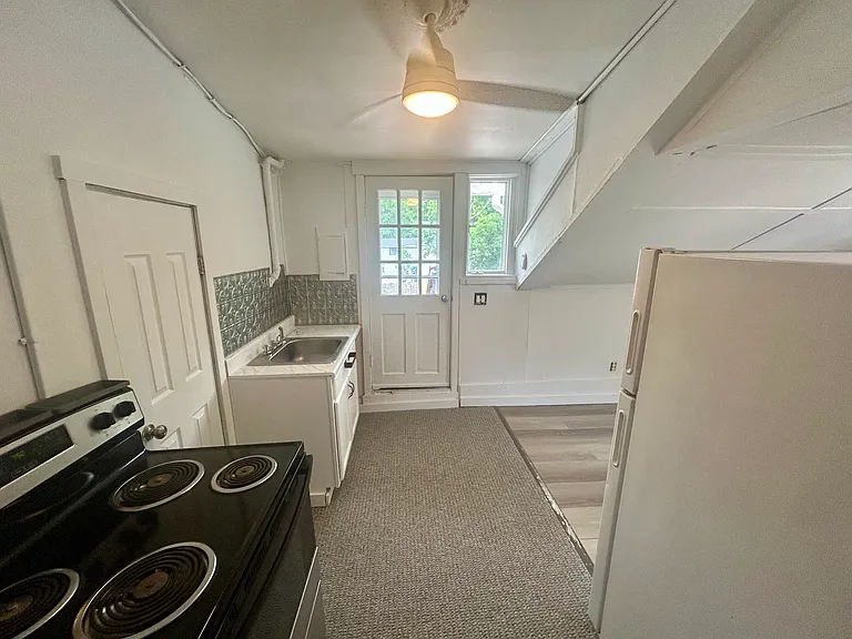 120 Tinker St #4 — Photo 5