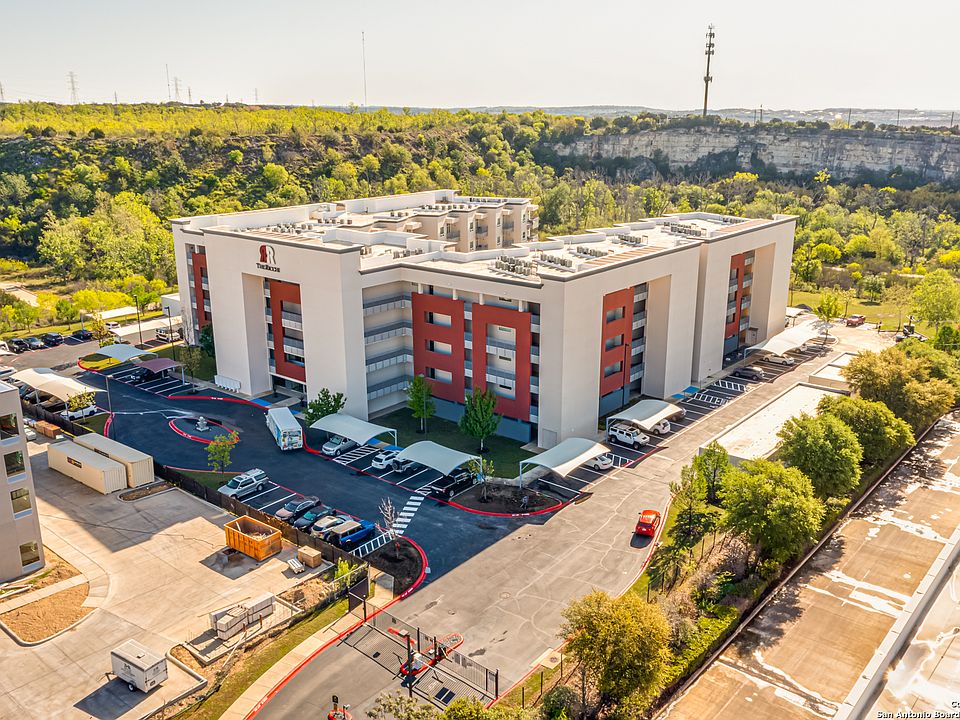 1st image of 17902 La Cantera Pkwy #101