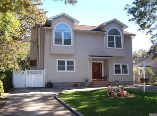 263 Boyle Rd, Selden, NY 11784