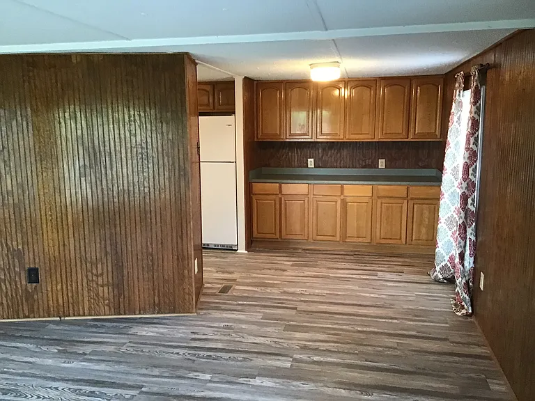 170 Powell Rd — Photo 4