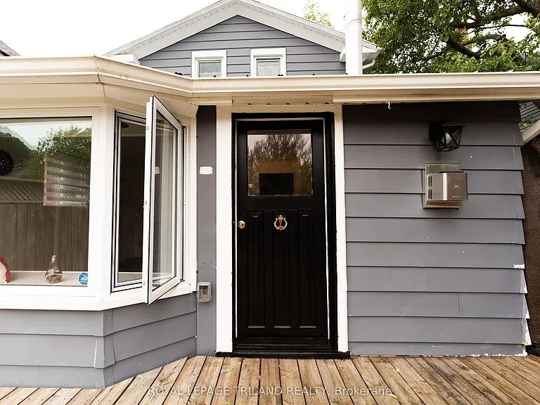 326 Smith St — Photo 18