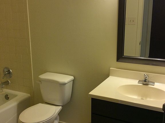 3rd image of 2151 Meadow Ln APT 11