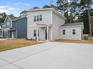 1222 S 2nd St, Smithfield, NC 27577