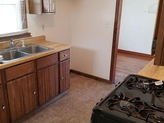 4th image of 3158 Arline Ave