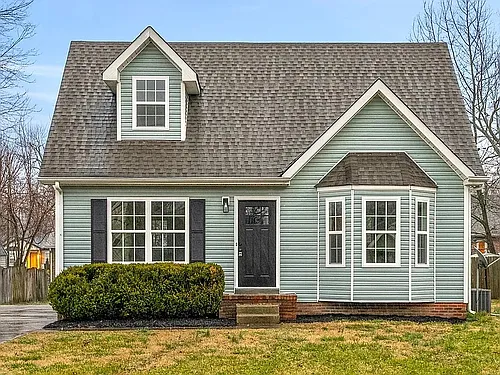 563 Lorie Ln Photo 1