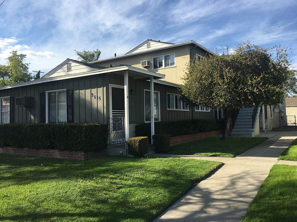 1st image of 2615 W Victory Blvd #C