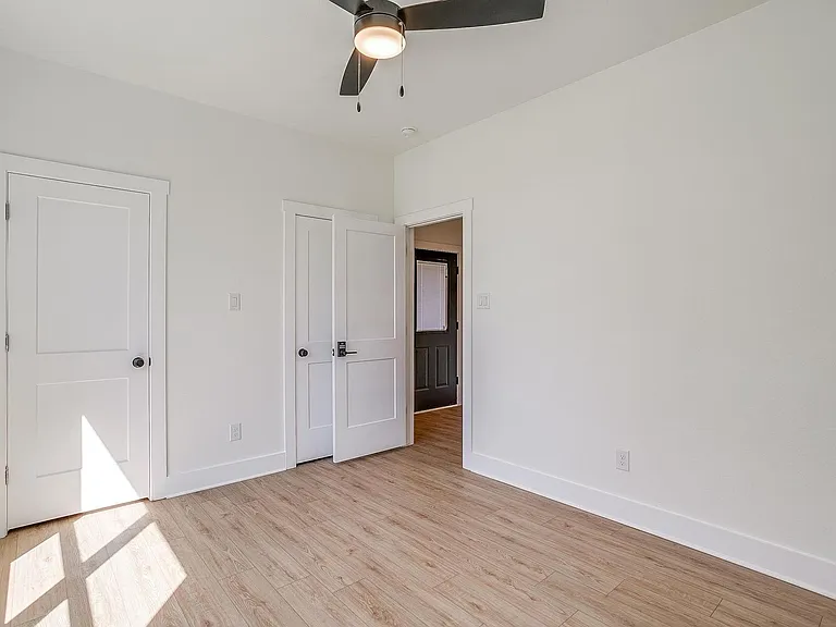 2333 Benbrook Blvd — Photo 10
