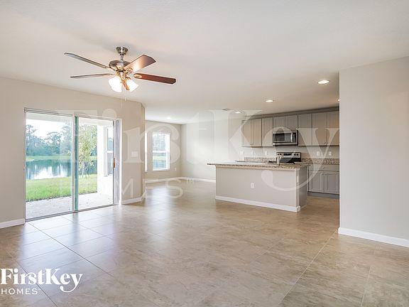4th image of 308 S Haven Ct