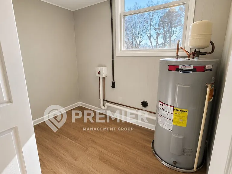 302 Malvin St — Photo 7