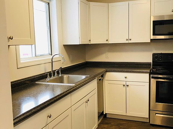 New kitchen appliances and cabinets/counters