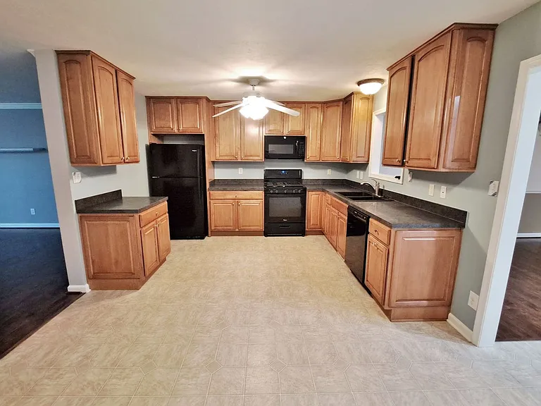 417 Debbi Ct — Photo 8