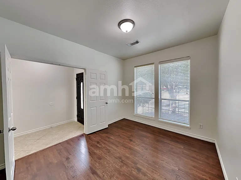 15818 Shoreline Terrace Dr — Photo 9