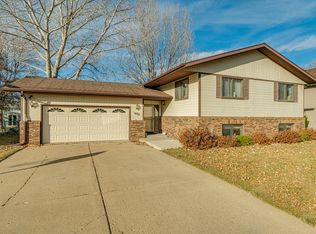 1626 Wichita Dr, Bismarck, ND 58504