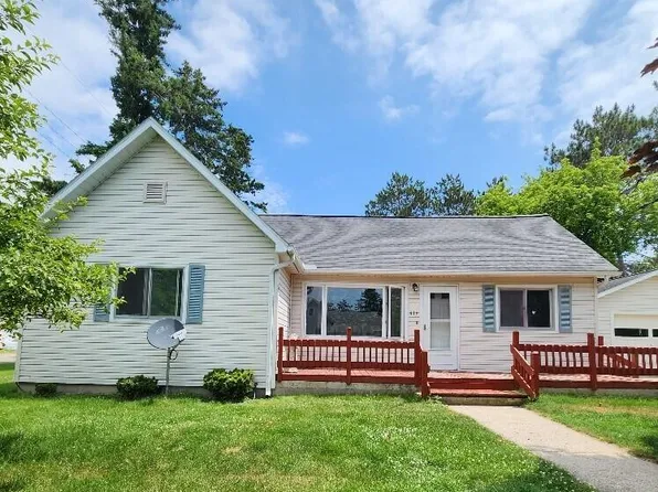 418 Locke St, East Tawas, MI 48730