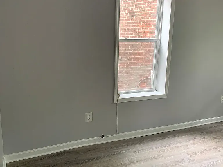 68 W Rockland St #2 — Photo 33