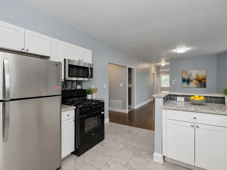 8101 S Throop St #3 — Photo 9