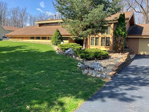 2nd image of N2467 Knollwood Dr