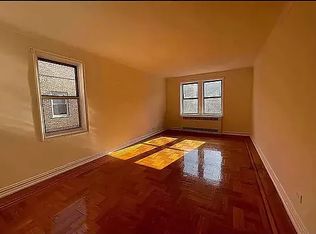 70-01 113th St #3G, Forest Hills, NY 11375
