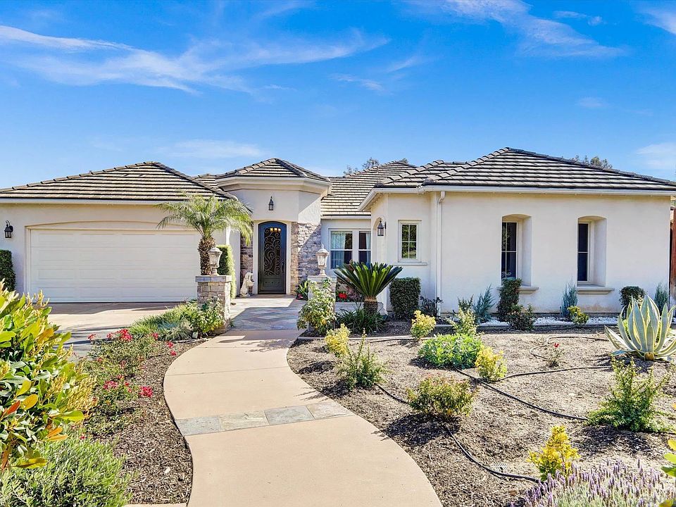 1st image of 25440 Rue Lausanne