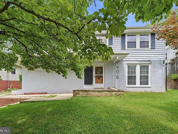 2nd image of 11412 Fairoak Dr