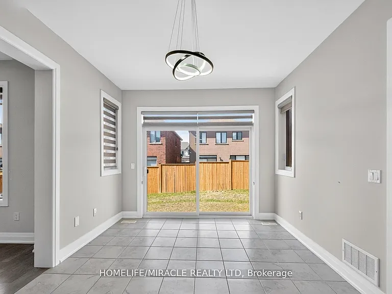 1032 Edinburgh Dr — Photo 21