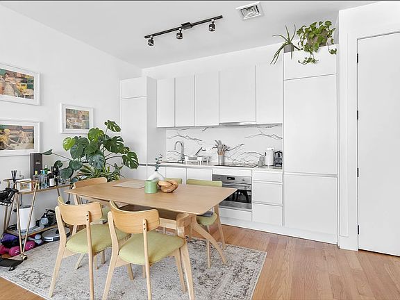 2nd image of 1200 Decatur St #2