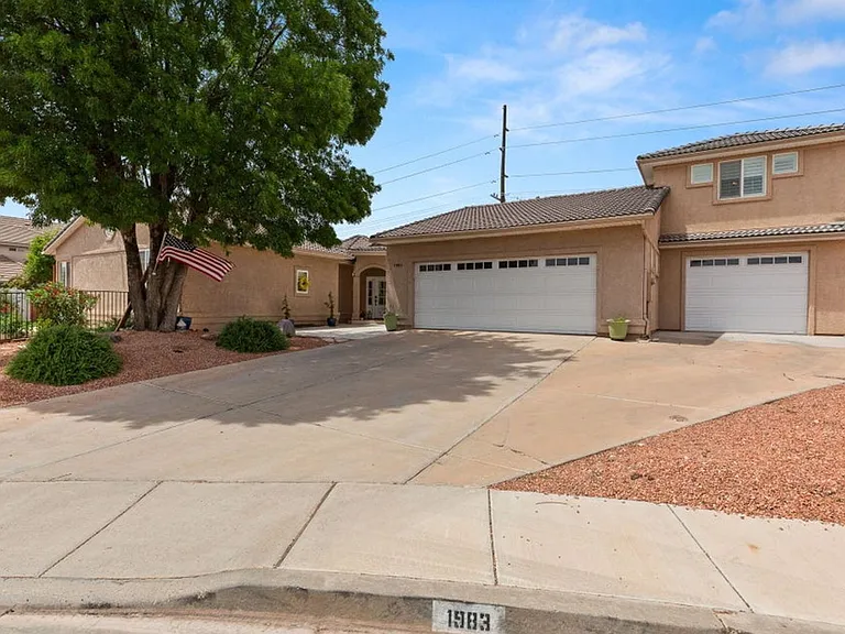 1983 N Centennial Cir — Photo 4