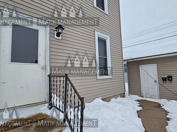 2nd image of 524 Phelps Ave #2