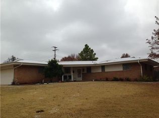 636 Kingston Dr, Yukon, OK 73099