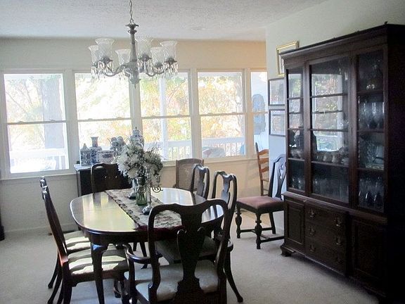 3rd image of 1602 Avondale Dr