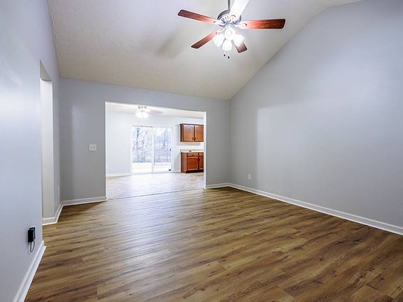 4th image of 148 Granda Flora Dr