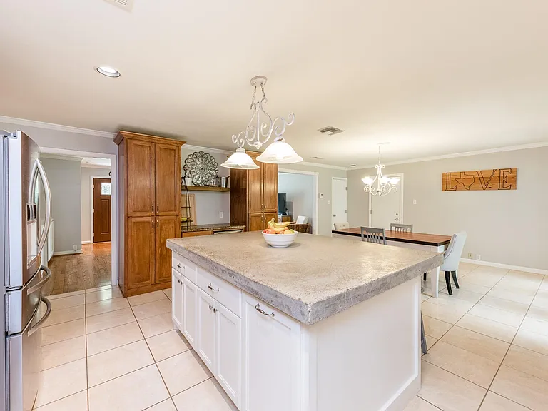 8323 Lorrie Dr — Photo 17