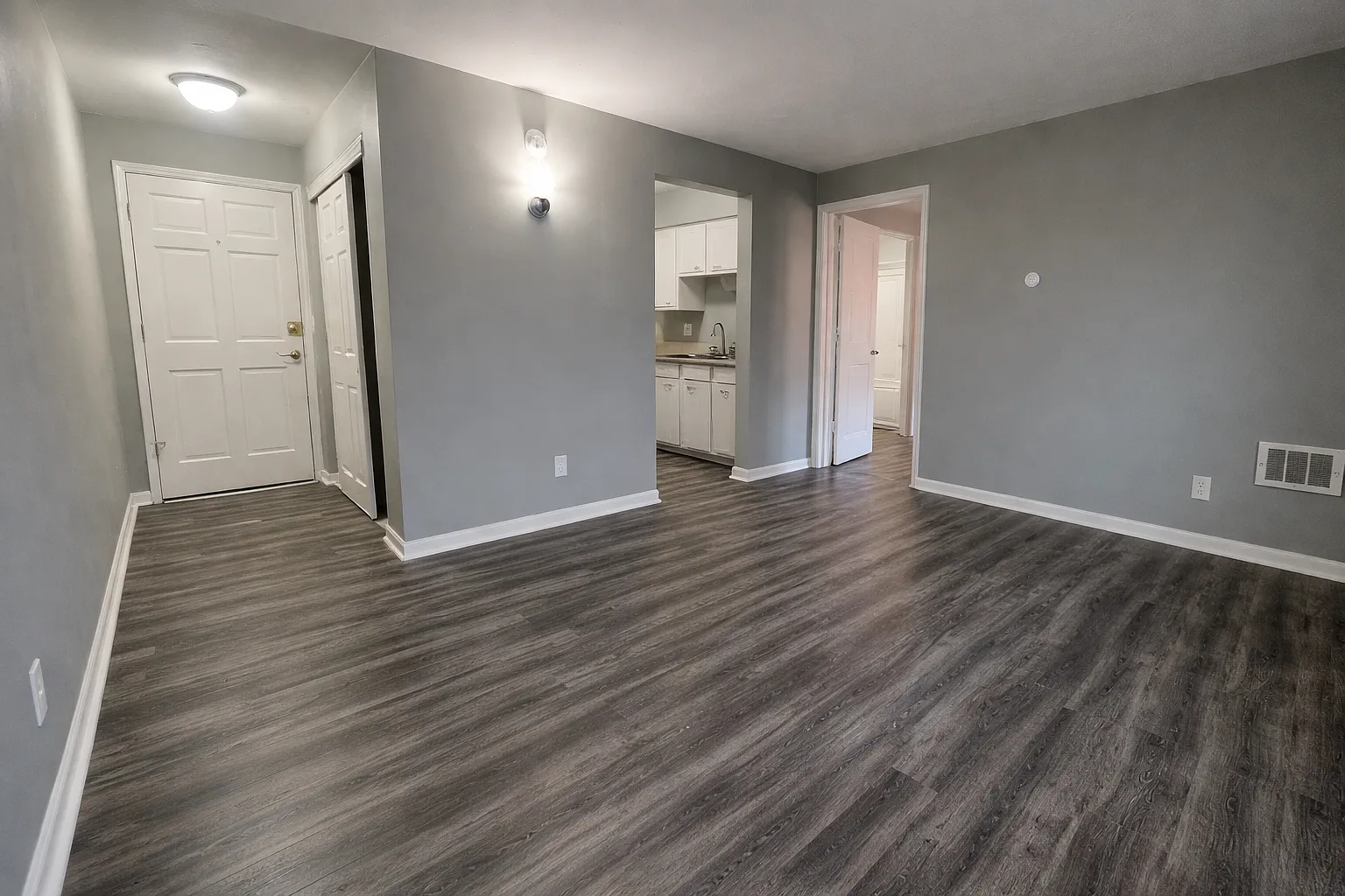 Green Forest Apartments - 300-105 — Photo 3