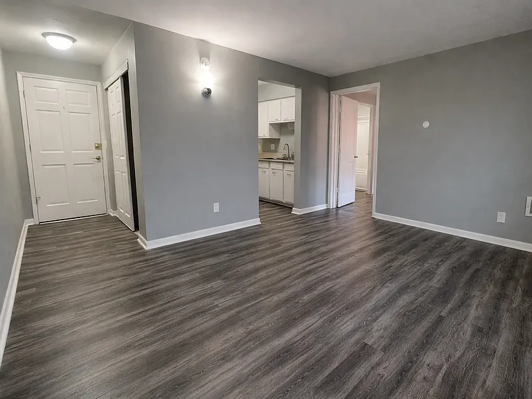 300 Forest Park Dr #104 — Photo 3
