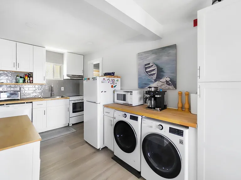 62 Canoe Place Rd #625/626 — Photo 11
