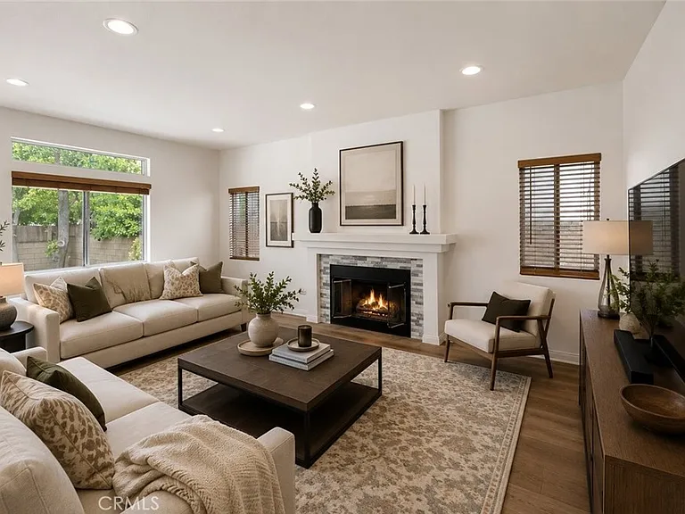 5807 Sylvia Ave — Photo 4
