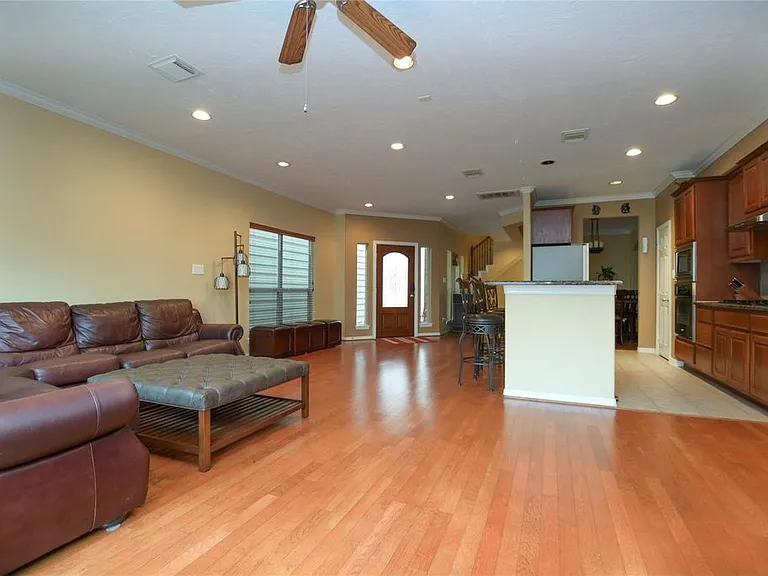 1375 Ella Pl — Photo 7