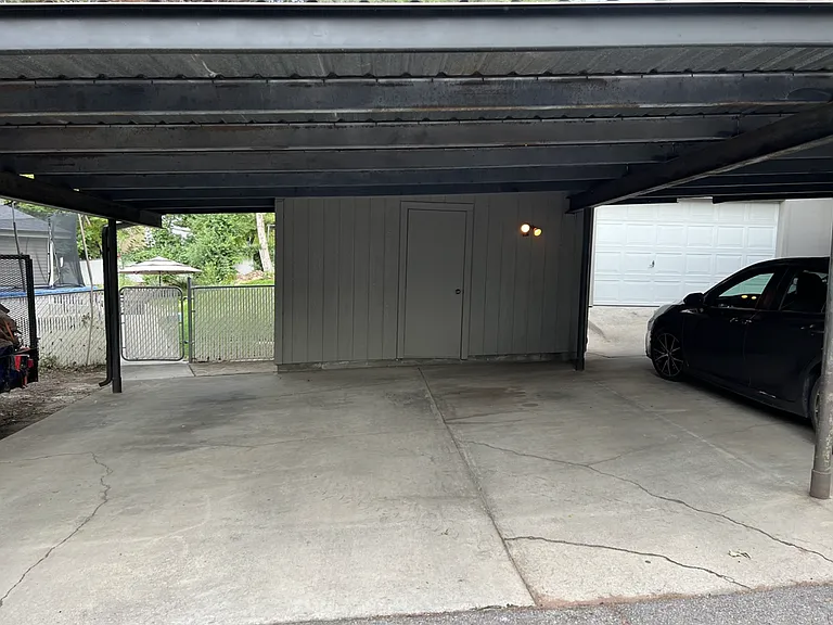 1813 S Laurelhurst Dr #1 — Photo 33