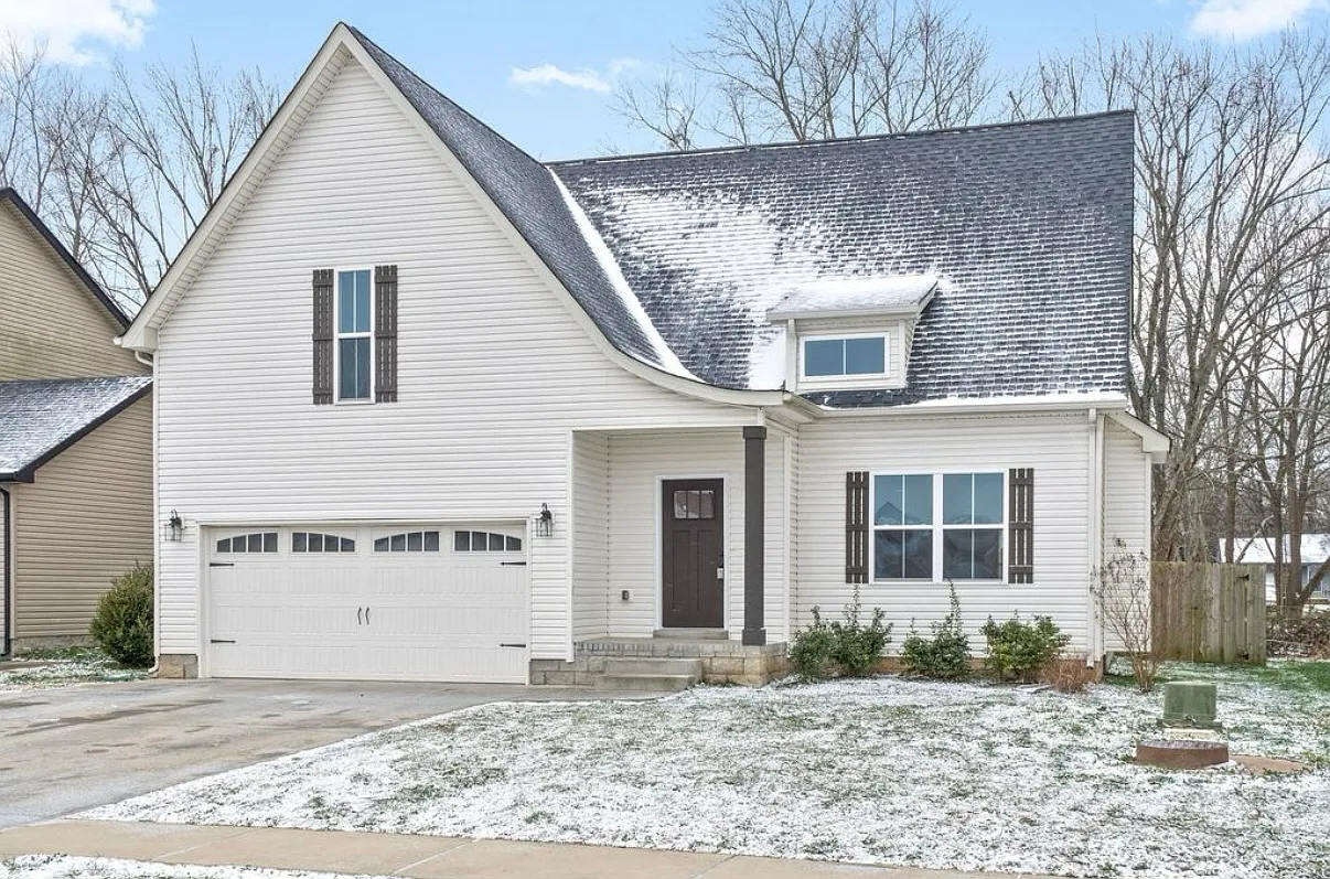 4 bed, 2.5 bath, 1810 sqft, $2,075 — Photo 2