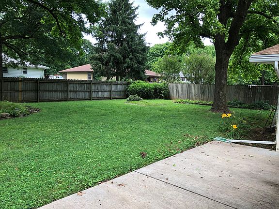 2nd image of 1925 S Valleyroad Ave